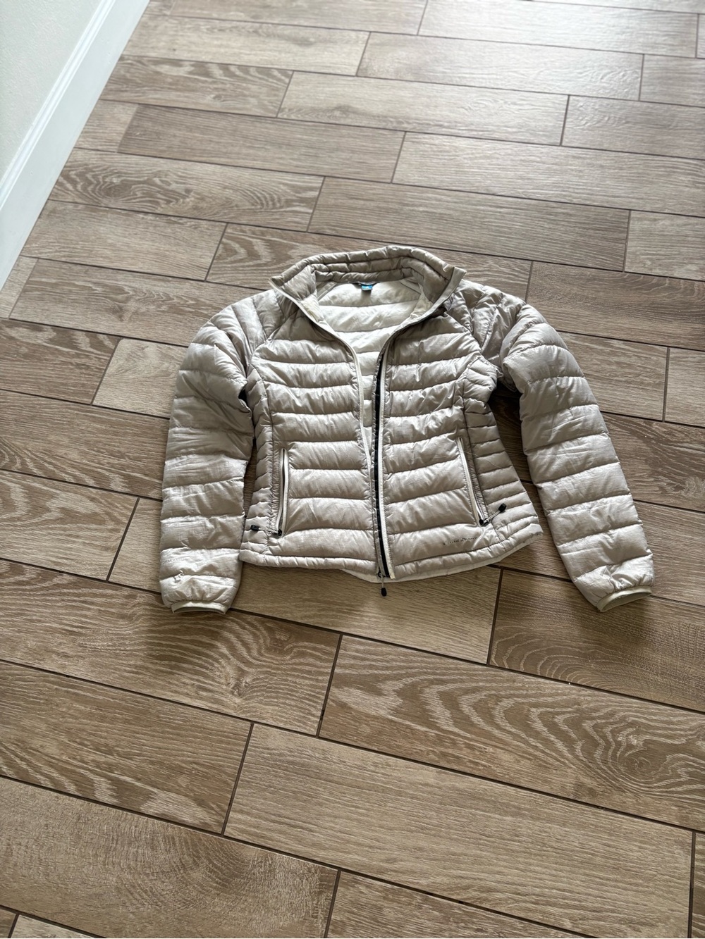 Eddie Bauer Light Quilted Puffer Jacket in Cream